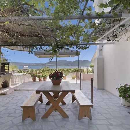 Tasoula With Mountain View דירה